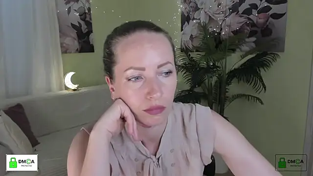 Snapshot of Queenymel chatting on July 16, 2026, 4:15 pm Queenymel online show from July 16, 2026, 4:15 pm