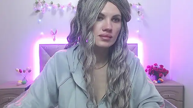 Snapshot of MilaLoona chatting on March 28, 2026, 6:09 pm MilaLoona online show from March 28, 2026, 6:09 pm