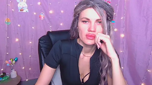 Snapshot of MilaLoona chatting on April 10, 2026, 6:09 am MilaLoona online show from April 10, 2026, 6:09 am