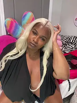 Snapshot of BigFineSelena chatting on September 20, 2025, 12:43 pm BigFineSelena online show from September 20, 2025, 12:43 pm