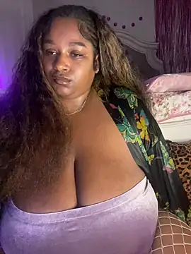 Snapshot of BigFineSelena chatting on May 31, 2026, 9:26 am BigFineSelena online show from May 31, 2026, 9:26 am