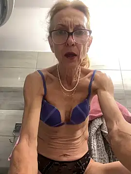 adella13 online show from December 13, 2024, 8:20 am