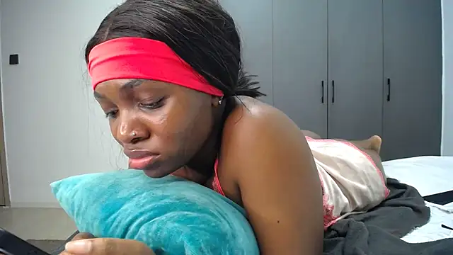 Pretty Liya08 online show from April 28, 2026, 5:06 pm