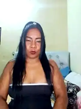 Snapshot of rosmery-navarro chatting on October 28, 2025, 4:57 am rosmery-navarro online show from October 28, 2025, 4:57 am