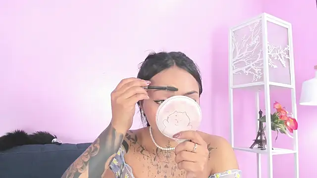 Snapshot of miss_soffi_ chatting on September 24, 2025, 6:25 pm miss soffi  online show from September 24, 2025, 6:25 pm