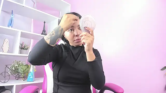 Snapshot of miss_soffi_ chatting on March 7, 2025, 12:12 pm miss soffi  online show from March 7, 2025, 12:12 pm