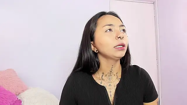 Snapshot of miss_soffi_ chatting on September 27, 2025, 12:22 pm miss soffi  online show from September 27, 2025, 12:22 pm