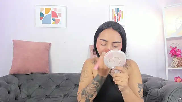 Snapshot of miss_soffi_ chatting on March 12, 2025, 12:36 pm miss soffi  online show from March 12, 2025, 12:36 pm