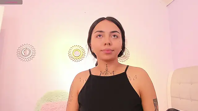 Snapshot of miss_soffi_ chatting on January 22, 2025, 12:27 pm miss soffi  online show from January 22, 2025, 12:27 pm