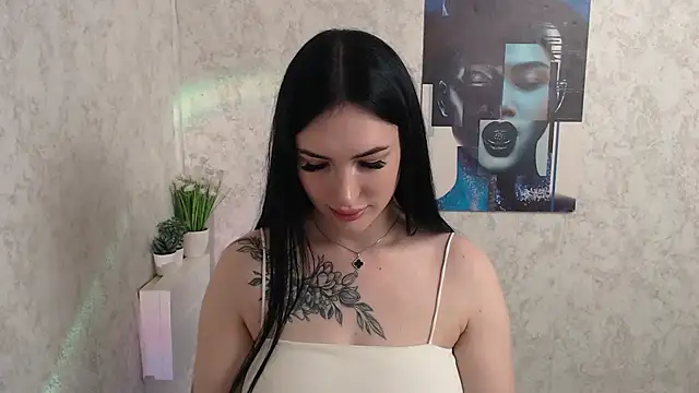 Snapshot of MisssShy_ chatting on February 17, 2026, 5:27 am MisssShy online show from February 17, 2026, 5:27 am