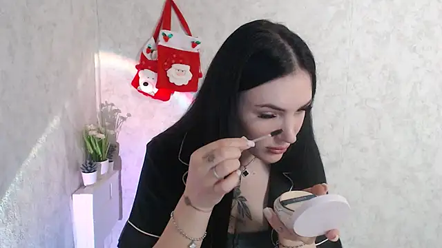 Snapshot of MisssShy_ chatting on December 20, 2025, 5:21 am MisssShy online show from December 20, 2025, 5:21 am