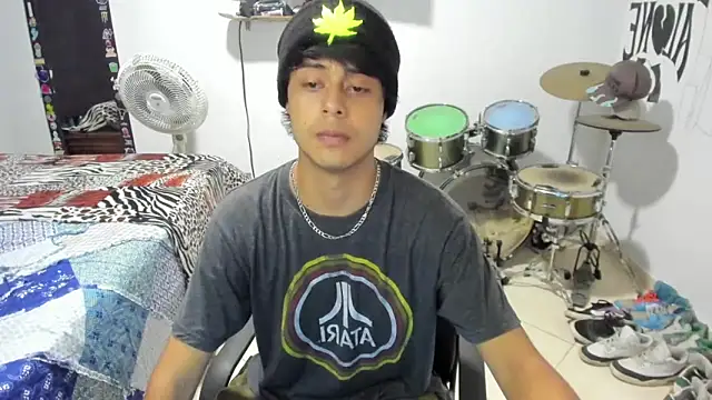 Snapshot of Zack_falcon chatting on September 24, 2025, 3:46 am Zack falcon online show from September 24, 2025, 3:46 am