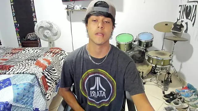 Snapshot of Zack_falcon chatting on September 17, 2025, 3:30 am Zack falcon online show from September 17, 2025, 3:30 am