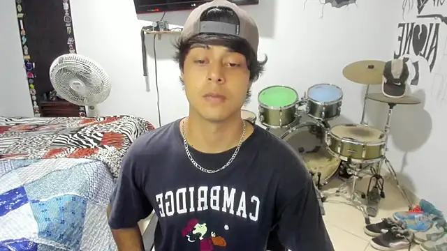 Snapshot of Zack_falcon chatting on September 13, 2025, 2:44 am Zack falcon online show from September 13, 2025, 2:44 am