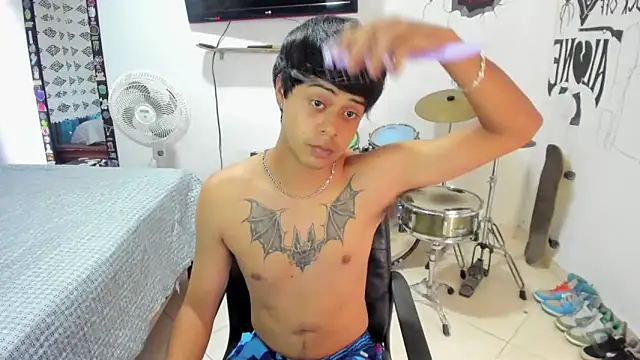 Snapshot of Zack_falcon chatting on February 27, 2025, 8:09 pm Zack falcon online show from February 27, 2025, 8:09 pm