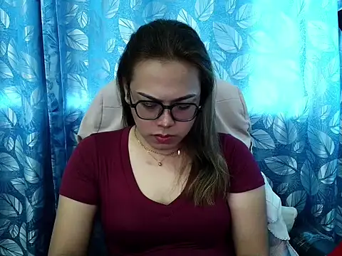 Your PrettyGirlxxx online show from November 24, 2025, 6:13 am