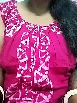 rekhabb123 online show from April 24, 2026, 7:05 pm