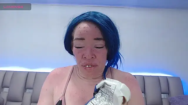 Kittywhiteass online show from February 19, 2026, 12:07 am