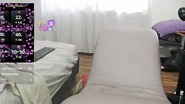 Snapshot of Kittywhiteass chatting on March 22, 2026, 8:43 pm Kittywhiteass online show from March 22, 2026, 8:43 pm