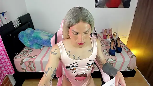 queenramoona-hot online show from January 8, 2026, 7:53 pm