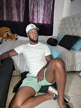 Snapshot of blackdrey18 chatting on April 5, 2026, 2:57 pm blackdrey18 online show from April 5, 2026, 2:57 pm