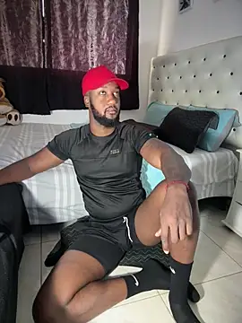 Snapshot of blackdrey18 chatting on April 1, 2026, 1:34 pm blackdrey18 online show from April 1, 2026, 1:34 pm