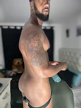 Snapshot of blackdrey18 chatting on March 15, 2026, 11:17 am blackdrey18 online show from March 15, 2026, 11:17 am