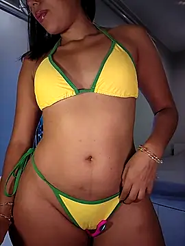 SheenaBrooke online show from December 1, 2025, 3:40 am