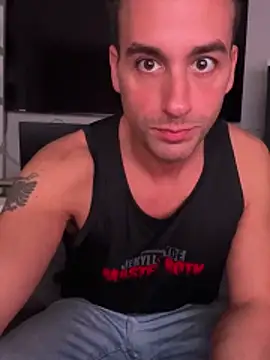 DominicFerriera online show from December 2, 2025, 3:41 am