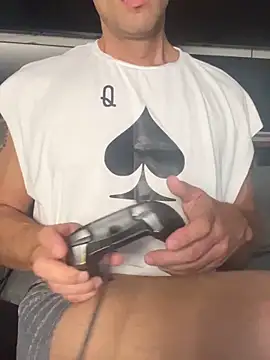 DominicFerriera online show from November 3, 2025, 4:17 am