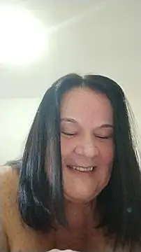 Snapshot of Yaya_Mineira chatting on July 11, 2026, 8:09 pm Yaya Mineira online show from July 11, 2026, 8:09 pm