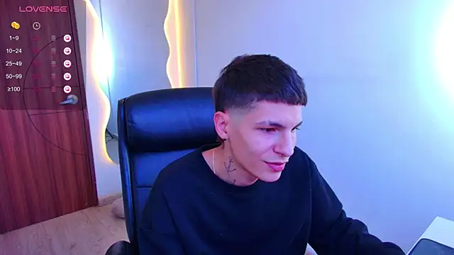 Snapshot of harrisoncuper chatting on December 1, 2024, 9:42 pm harrisoncuper online show from December 1, 2024, 9:42 pm