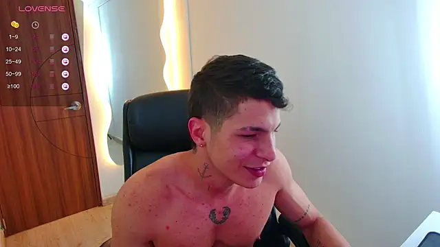 Snapshot of harrisoncuper chatting on September 26, 2025, 2:18 am harrisoncuper online show from September 26, 2025, 2:18 am