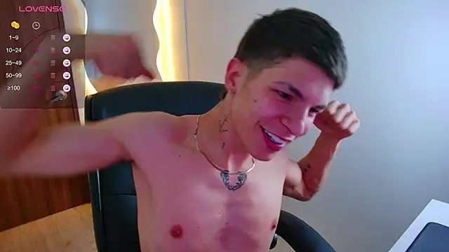 Snapshot of harrisoncuper chatting on December 13, 2024, 4:00 am harrisoncuper online show from December 13, 2024, 4:00 am