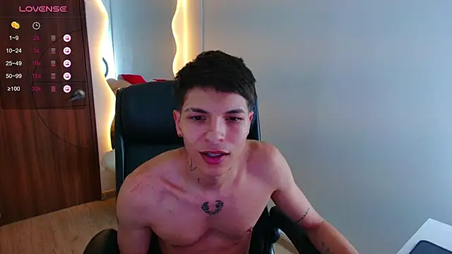 Snapshot of harrisoncuper chatting on January 11, 2025, 1:27 am harrisoncuper online show from January 11, 2025, 1:27 am