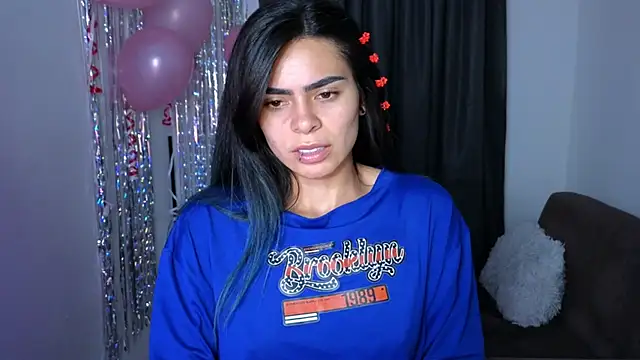 Snapshot of sexyladyy_ chatting on June 6, 2026, 2:39 am sexyladyy online show from June 6, 2026, 2:39 am