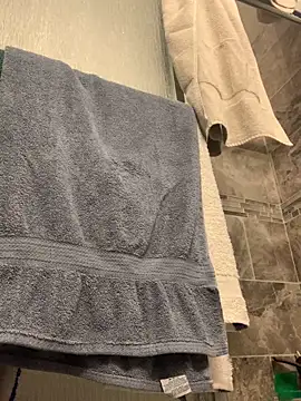 KcCumz19 online show from December 21, 2025, 10:32 pm