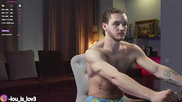 Snapshot of Louis_Karlos chatting on December 16, 2025, 4:28 am Louis Karlos online show from December 16, 2025, 4:28 am