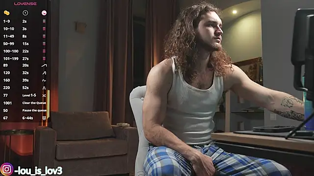 Snapshot of Louis_Karlos chatting on October 5, 2025, 3:08 am Louis Karlos online show from October 5, 2025, 3:08 am