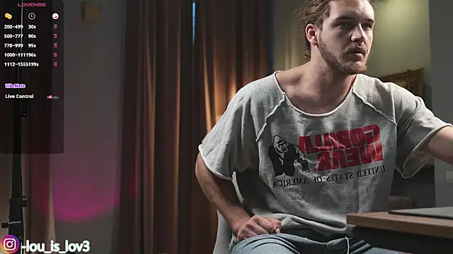 Snapshot of Louis_Karlos chatting on October 1, 2025, 3:55 am Louis Karlos online show from October 1, 2025, 3:55 am