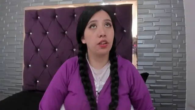 Snapshot of AntoneellaF chatting on March 14, 2025, 8:53 am AntoneellaF online show from March 14, 2025, 8:53 am