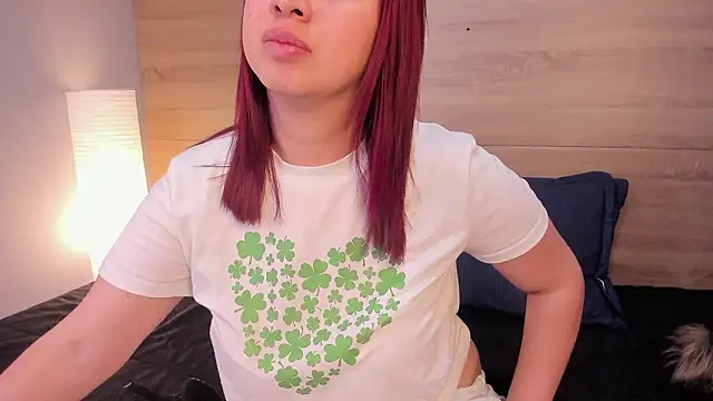 Snapshot of madelaine_blosson chatting on February 21, 2026, 10:50 am madelaine blosson online show from February 21, 2026, 10:50 am