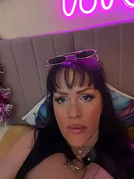 Snapshot of Lolaley2 chatting on January 13, 2026, 4:33 pm Lolaley2 online show from January 13, 2026, 4:33 pm