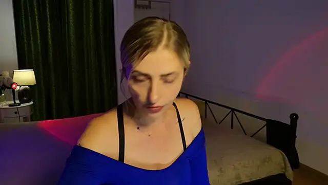 Snapshot of ZoeGrant chatting on May 31, 2026, 7:03 pm ZoeGrant online show from May 31, 2026, 7:03 pm