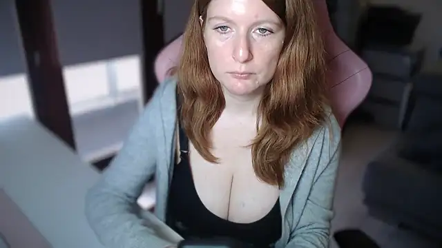 Snapshot of Exotic-Desire chatting on November 18, 2025, 11:02 am Exotic-Desire online show from November 18, 2025, 11:02 am