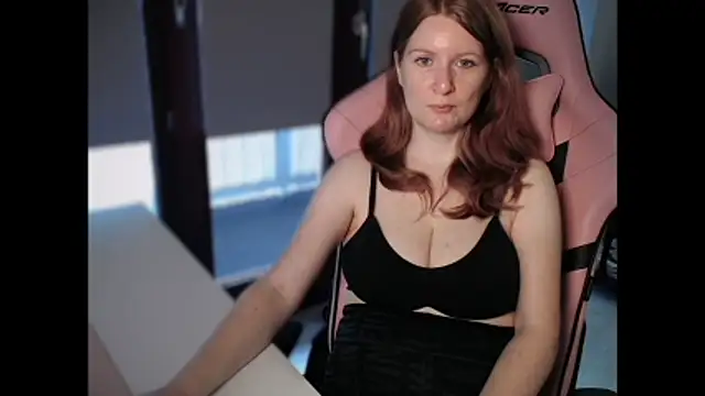 Snapshot of Exotic-Desire chatting on December 4, 2025, 8:24 am Exotic-Desire online show from December 4, 2025, 8:24 am