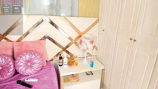 GianinaLewis online show from March 24, 2026, 3:23 pm