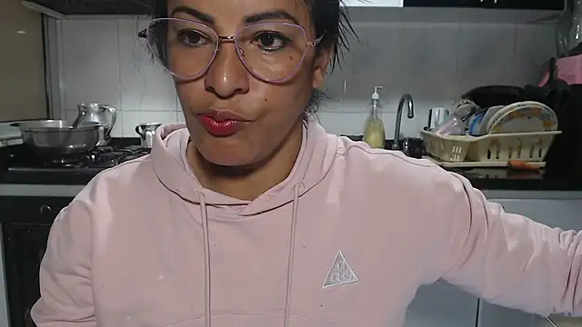 Snapshot of kateleyagrey chatting on May 7, 2026, 8:34 pm kateleyagrey online show from May 7, 2026, 8:34 pm