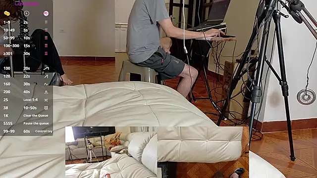 Snapshot of f4p_top chatting on February 8, 2026, 1:03 am f4p top online show from February 8, 2026, 1:03 am