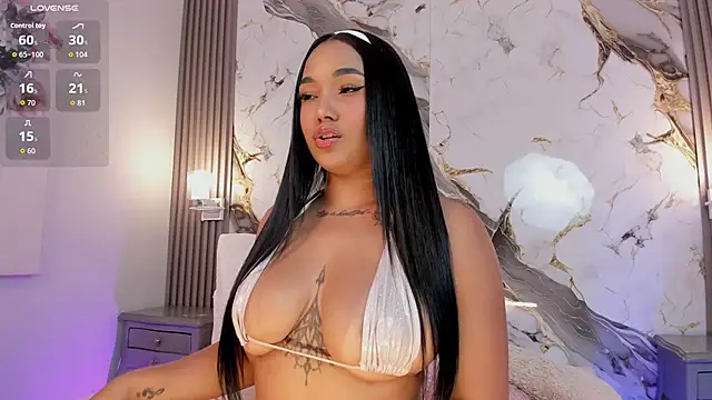 Snapshot of TianaaJackson chatting on April 17, 2026, 8:55 pm TianaaJackson online show from April 17, 2026, 8:55 pm